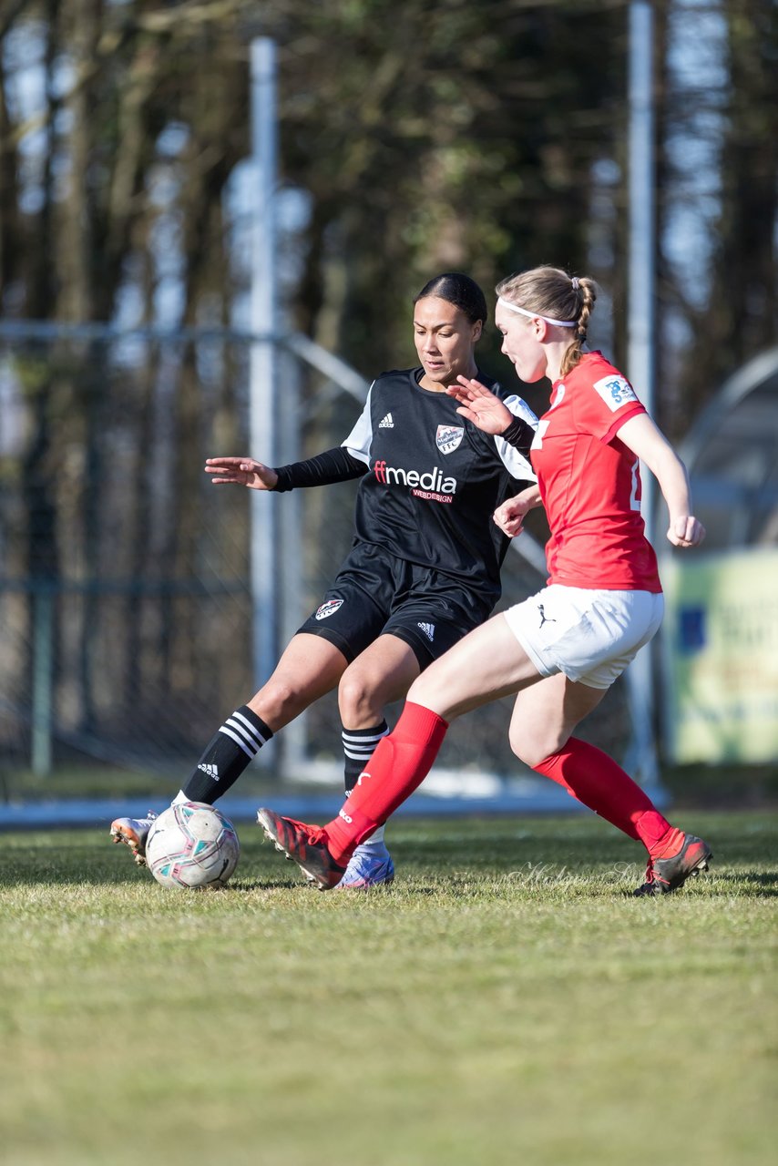 Bild 328 - wBJ Holstein Kiel - Magdeburger FFC : Ergebnis: 2:2